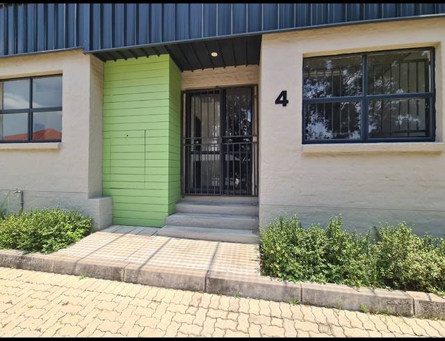 140M² WAREHOUSE TO LET IN PRESIDENT PARK